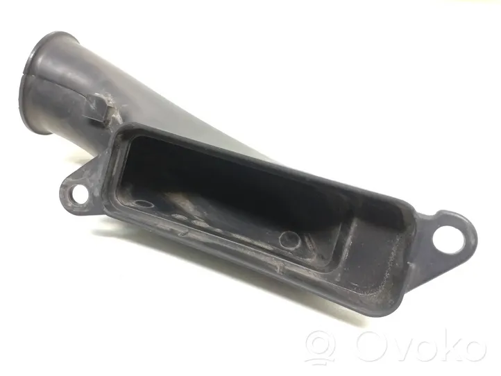 Ford Focus Parte del condotto di aspirazione dell'aria CV619E635BB