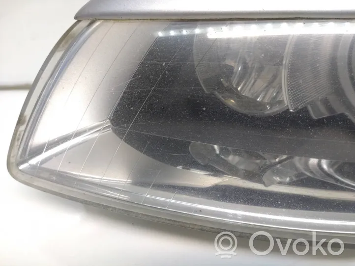 Audi A4 S4 B7 8E 8H Lampa przednia 8E0941029AS