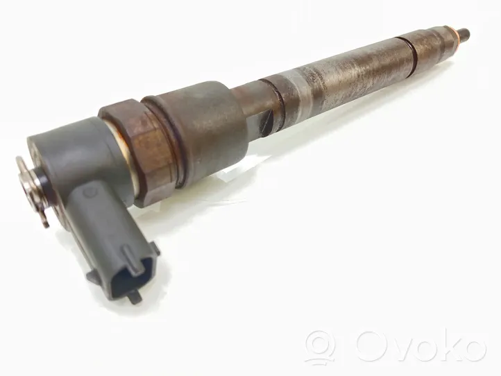 Volvo XC70 Fuel injector 30777526