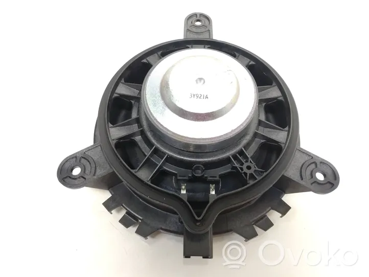 Volvo V60 Garsiakalbis (-iai) galinėse duryse 30657445