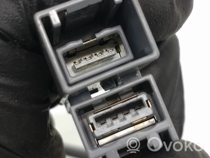 Volvo V60 Connecteur/prise USB 8M5T19A164VA