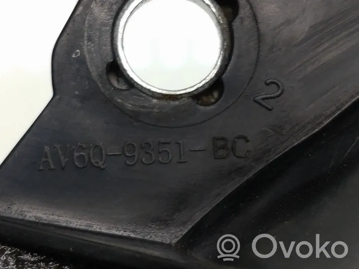 Volvo V60 Oro paėmimo kanalo detalė (-ės) AV6Q9351BC