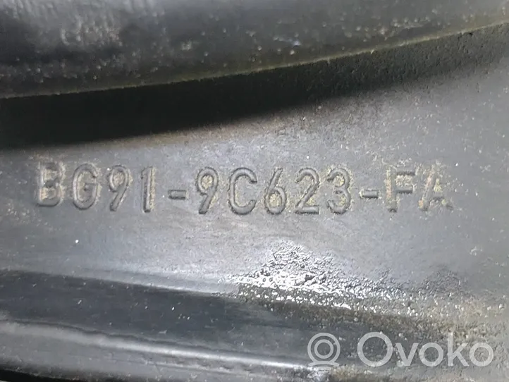 Volvo V60 Rura / Wąż dolotowy powietrza turbiny AV219C623Ae