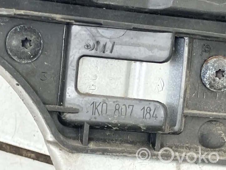 Volkswagen Golf V Błotnik przedni 1K6880682A