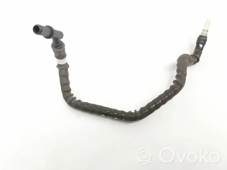 Volvo V60 Fuel line/pipe/hose 