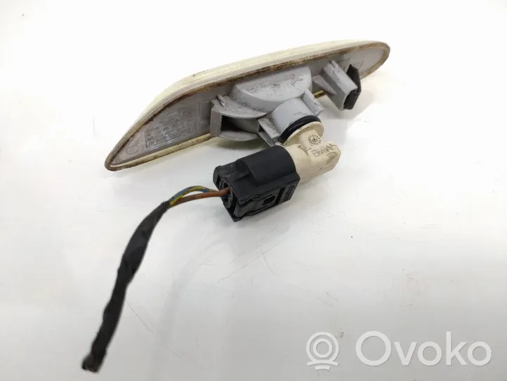 BMW 1 E81 E87 Front fender indicator light 6932998