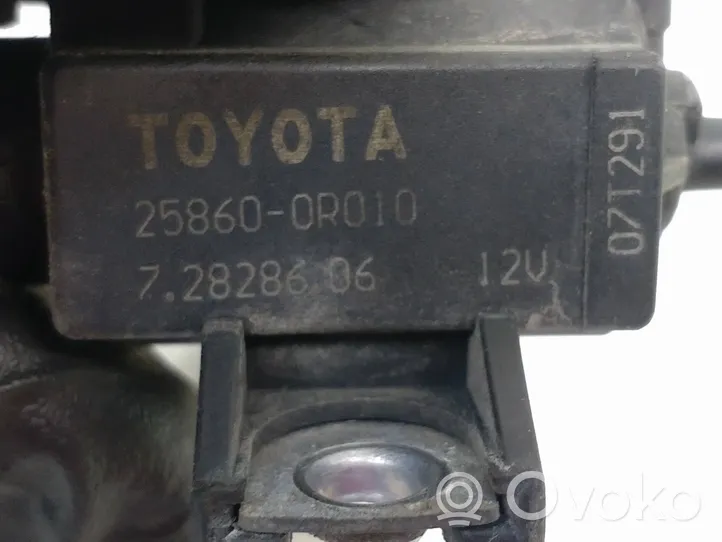 Toyota Avensis T250 Vakuuminis vožtuvas 258600R010