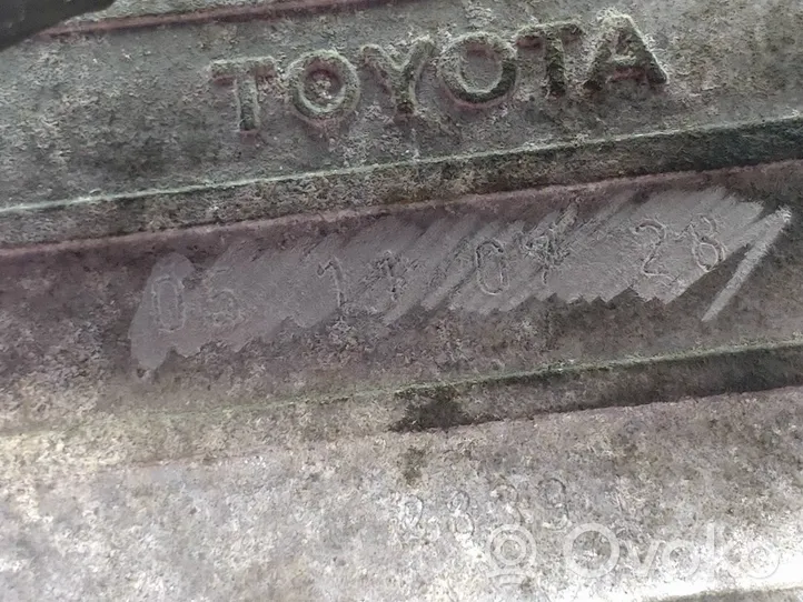 Toyota Avensis T250 Pompa a vuoto 05110728