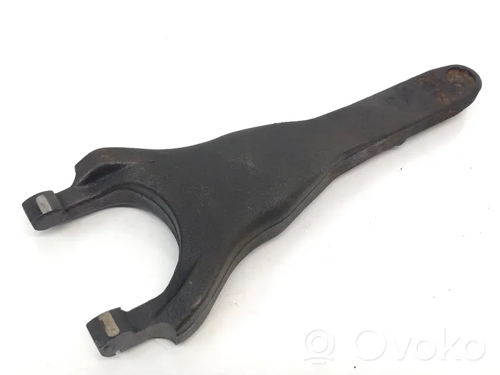 Toyota Avensis T250 Forcella del braccio di rilascio della frizione 4020140