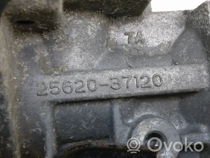 Toyota Auris E180 EGR-venttiili 2562037120