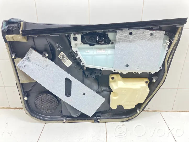 Toyota Auris E180 Etuoven verhoilu 6777802280