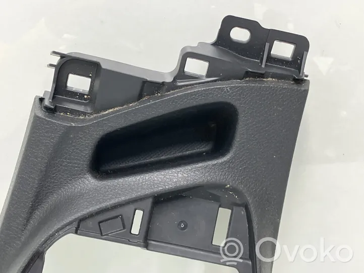 Toyota Auris E180 Rivestimento in plastica cornice della leva del cambio 5883402010