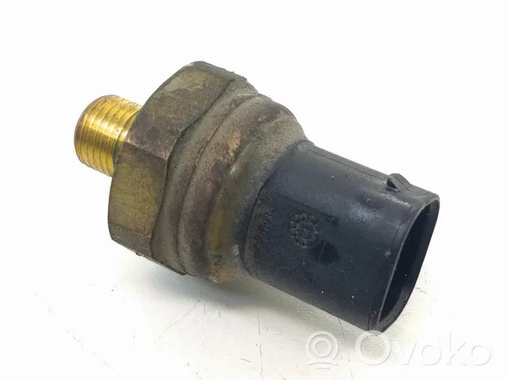 Ford Focus Fuel pressure sensor 8W839F972AA