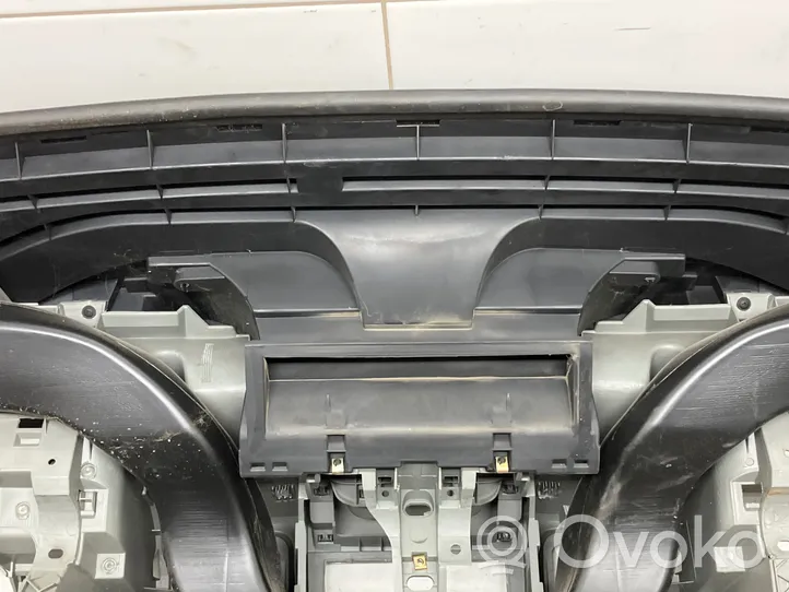 Opel Vivaro Panelė 91165784