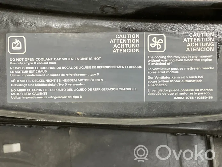 Opel Vivaro Viršutinė dalis radiatorių panelės (televizoriaus) 8200106571