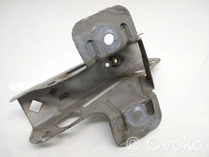 Opel Vivaro Fender mounting bracket 4275