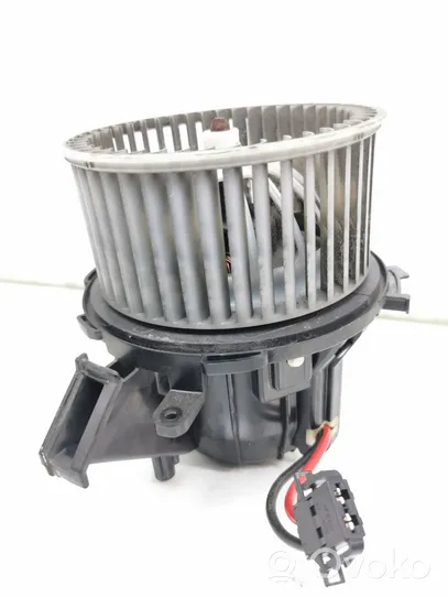 Audi A4 S4 B8 8K Ventola riscaldamento/ventilatore abitacolo U0852003