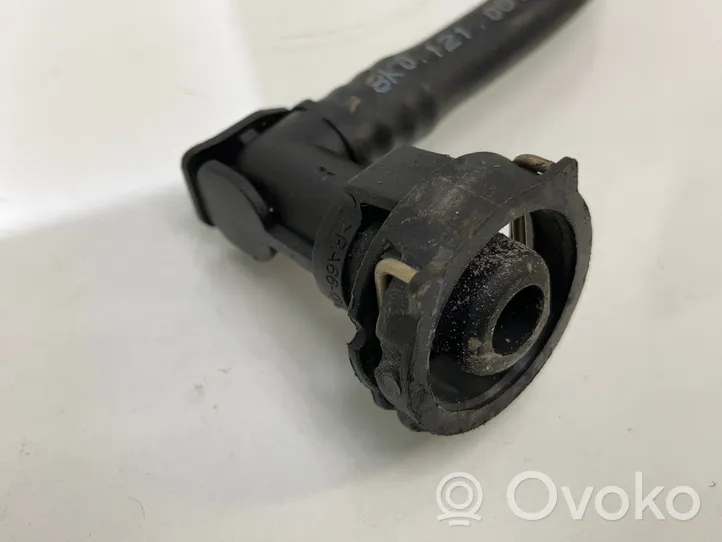 Audi A4 S4 B8 8K Tuyau de liquide de refroidissement moteur 8K0121081P