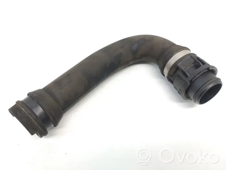 BMW 3 F30 F35 F31 Sfiato/tubo di sfiato/tubo flessibile 586509