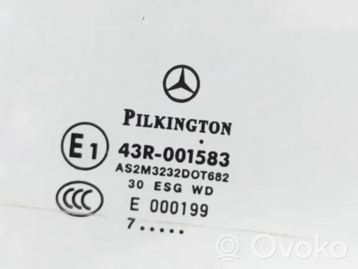 Mercedes-Benz B W245 Pare-brise vitre arrière 43R001583