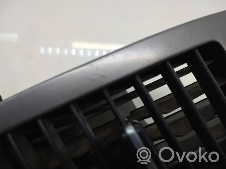 Opel Astra H Moldura protectora de la rejilla de ventilación lateral del panel GN71114010