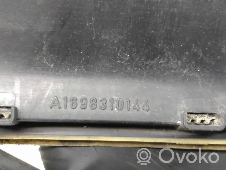 Mercedes-Benz B W245 Évent de pression de quart de panneau A1698310144