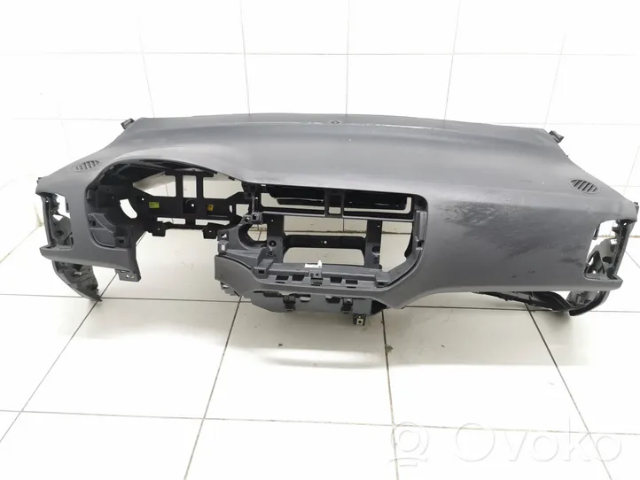 KIA Rio Deska rozdzielcza 845303X000