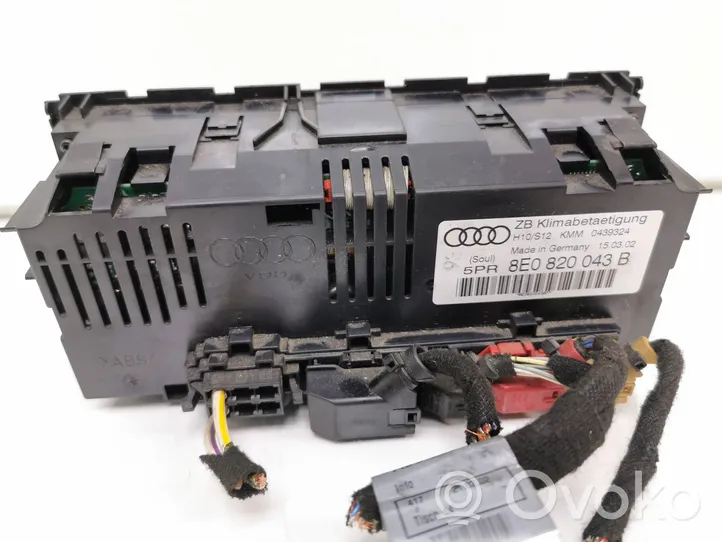 Audi A4 S4 B7 8E 8H Centralina del climatizzatore 8E0820043B