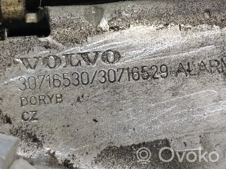 Volvo C30 Konepellin lukituksen vastakappale 30716529