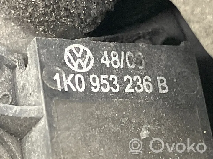 Volkswagen Golf V Zamek pokrywy przedniej / maski silnika 1K0953236B