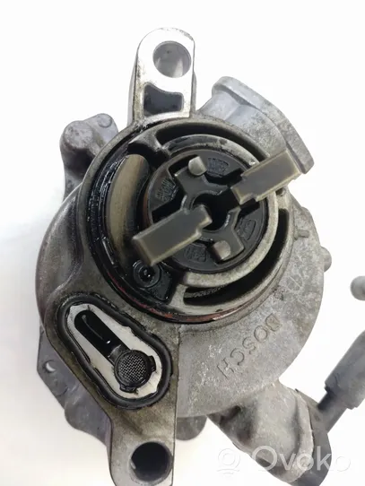 Ford Focus Vacuum pump 9684786780