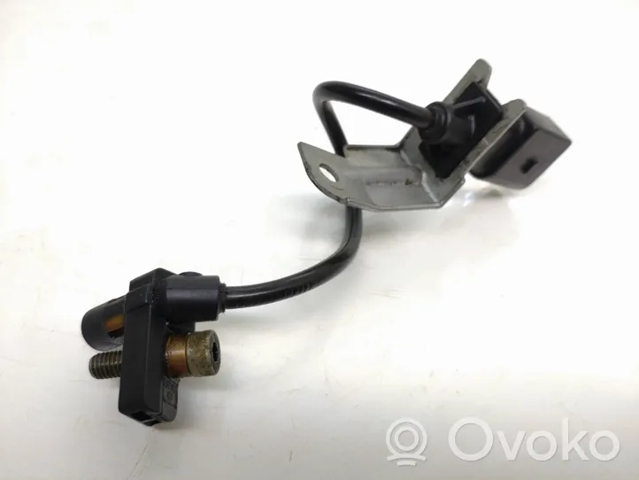 BMW 5 E60 E61 Kloķvārpstas apgriezienu sensors 0281002477