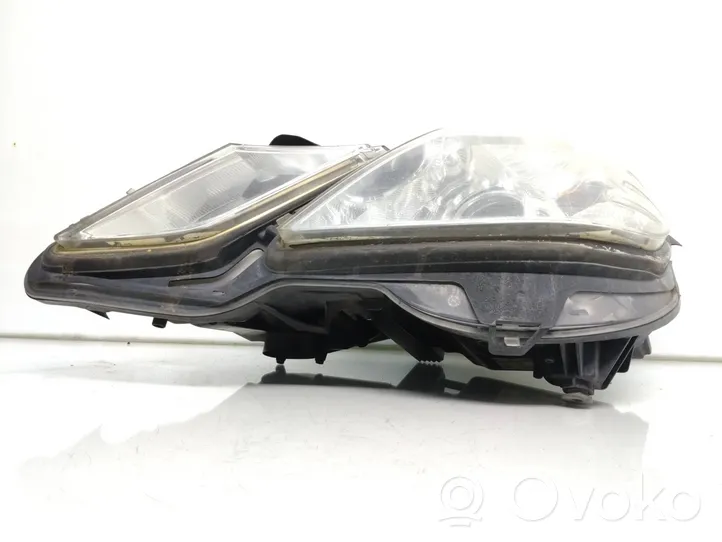 Mercedes-Benz E W212 Faro delantero/faro principal A2128208161