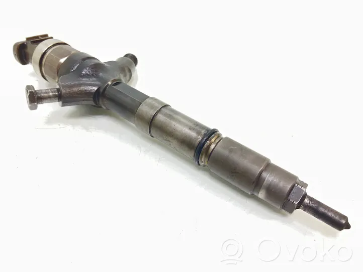 Toyota Avensis T250 Injecteur de carburant 236700G010