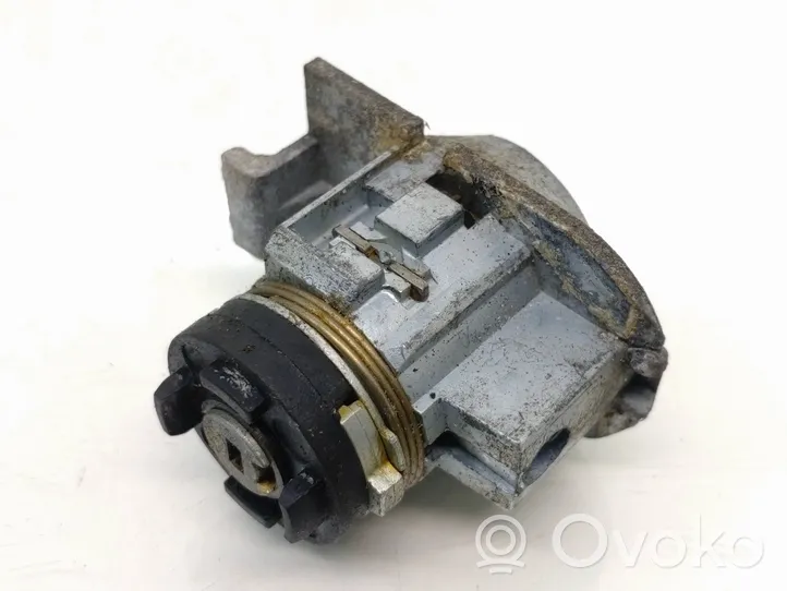 Volvo C30 Etuoven lukko (kahvan vieressä) 30784963