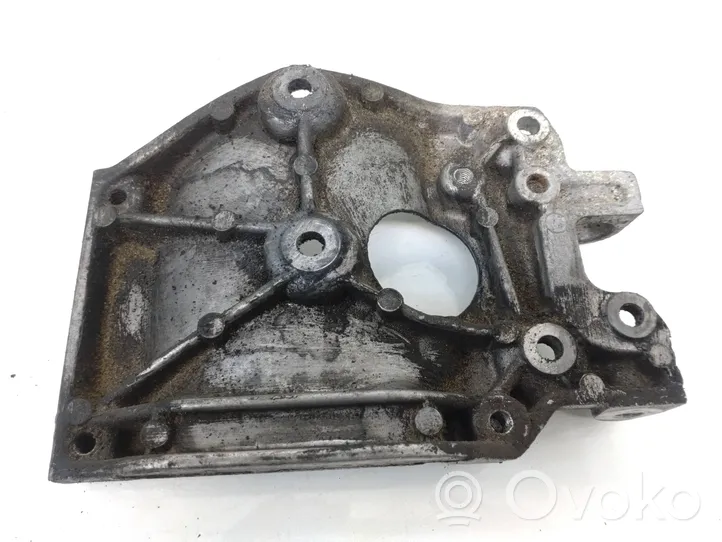 Citroen C3 Soporte del alternador 9646719580