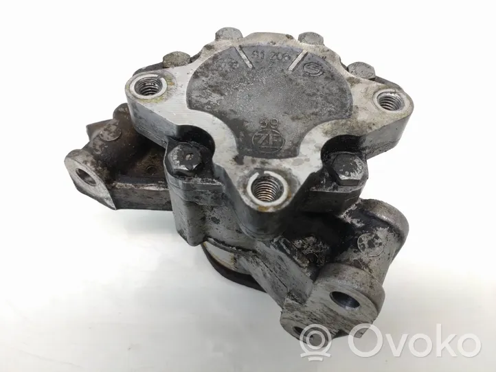 Mercedes-Benz Vito Viano W639 Power steering pump 91208