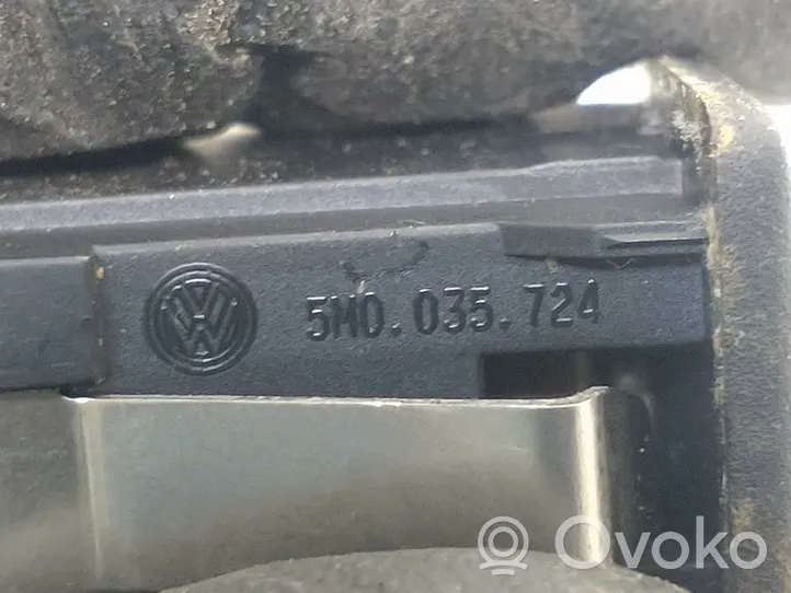 Volkswagen Cross Polo AUX-pistokeliitin 5M0035724