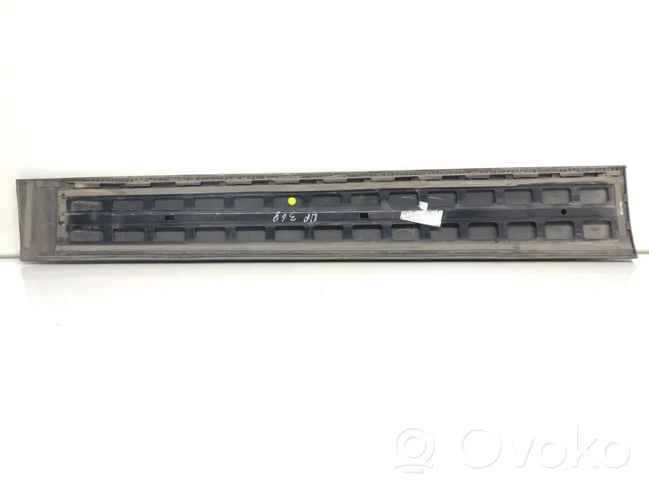 Volkswagen Cross Polo Front door trim (molding) 