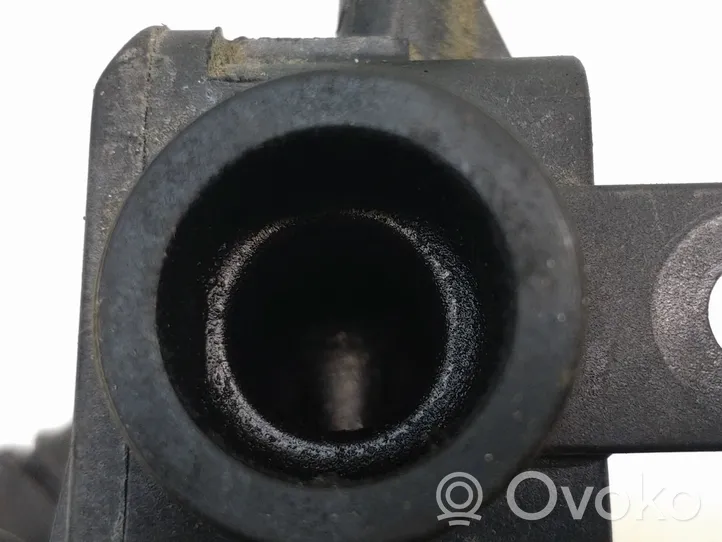 Volkswagen Cross Polo Breather valve 036121188B