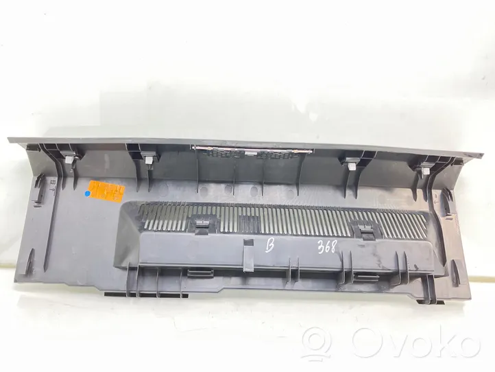 Volkswagen Cross Polo Bagažinės slenksčio apdaila 6R6863485