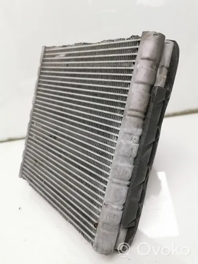 Volkswagen Cross Polo Gaisa kondicioniera radiators (salonā) 6Q0820103D