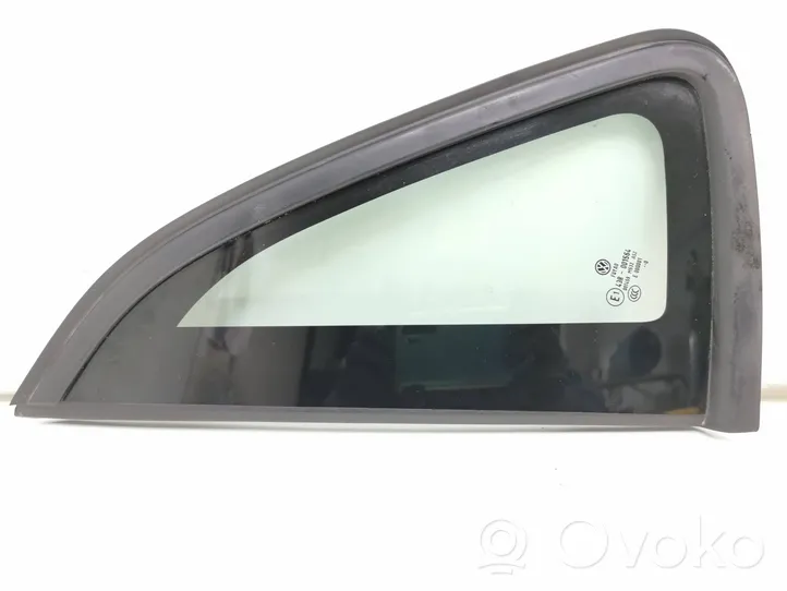 Volkswagen Cross Polo Rear side window/glass E143R001564