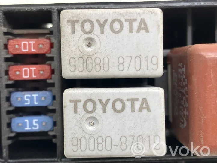 Toyota Avensis T250 Fuse box set 9098702016