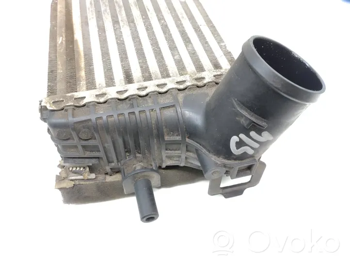 Ford Focus Chłodnica powietrza doładowującego / Intercooler BV619L440CE