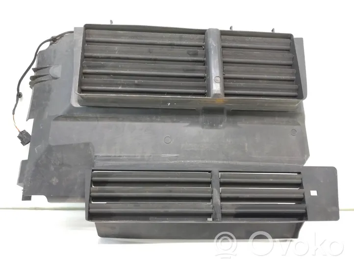 Ford Focus Déflecteur d'air de radiateur de refroidissement BM518475CE