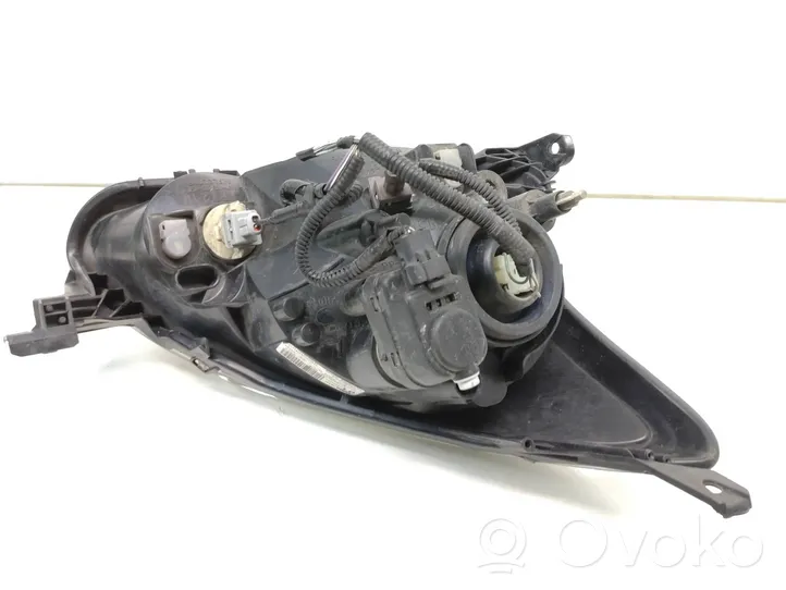 Toyota Aygo AB10 Lampa przednia 811500H070