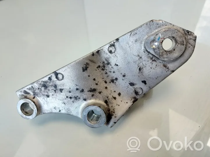 Honda Civic Engine mounting bracket 