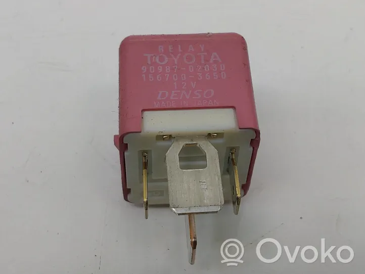 Toyota RAV 4 (XA30) Module de fusibles 8273042010