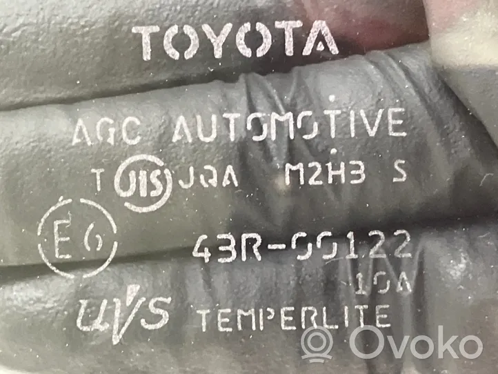 Toyota RAV 4 (XA30) Vetro del finestrino della portiera posteriore 43R00122